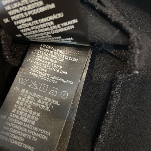 H&M Black Short Sleeved Tank Top With Buttons On The Sleeve Size 2 - Picture 7 of 9